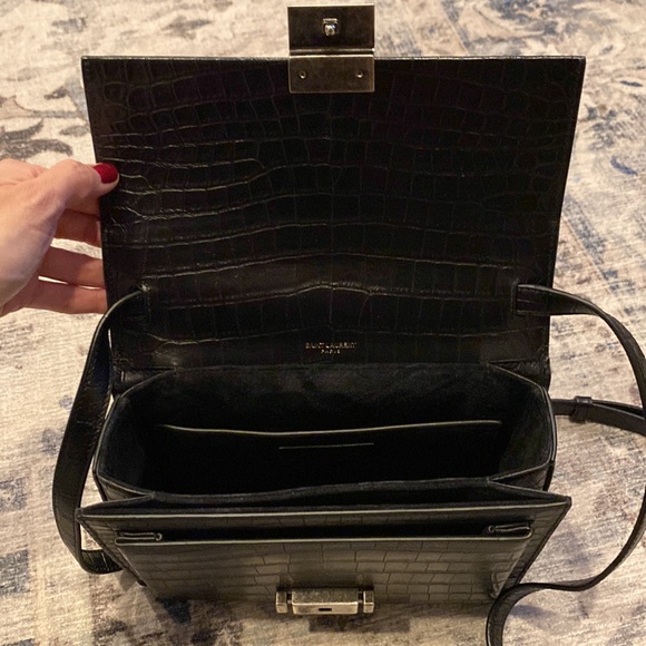 Saint Laurent Bellechasse bag in shiny black crocodile-embossed leather - Picture 5 of 9